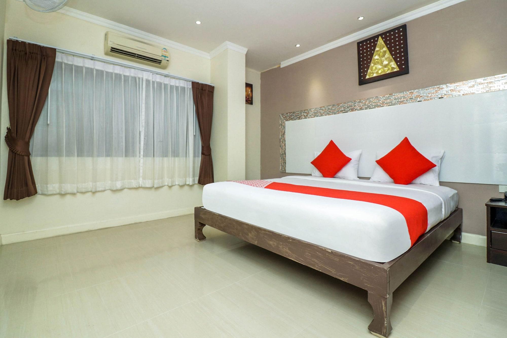 Natural Beach Hotel Патая Екстериор снимка