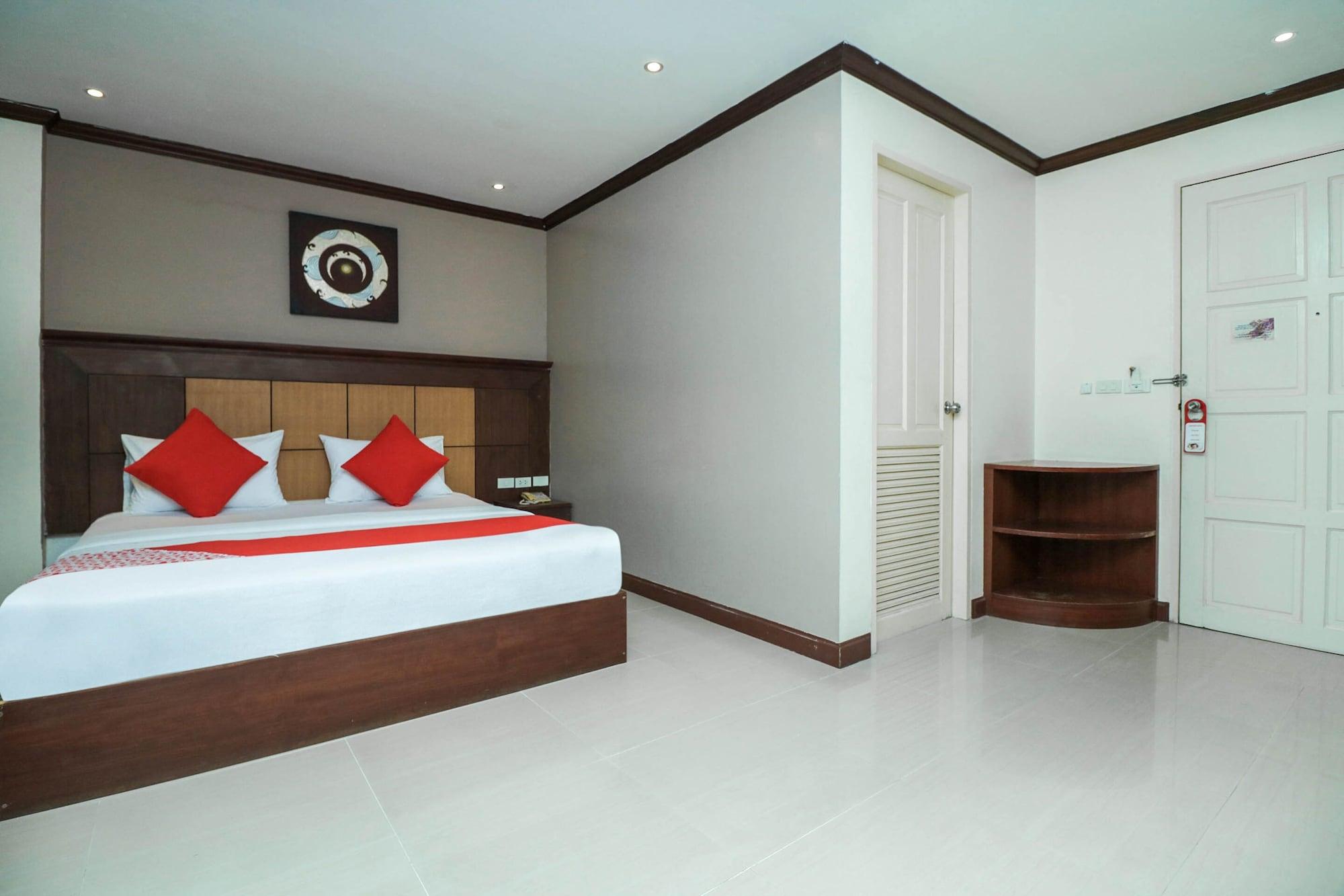 Natural Beach Hotel Патая Екстериор снимка