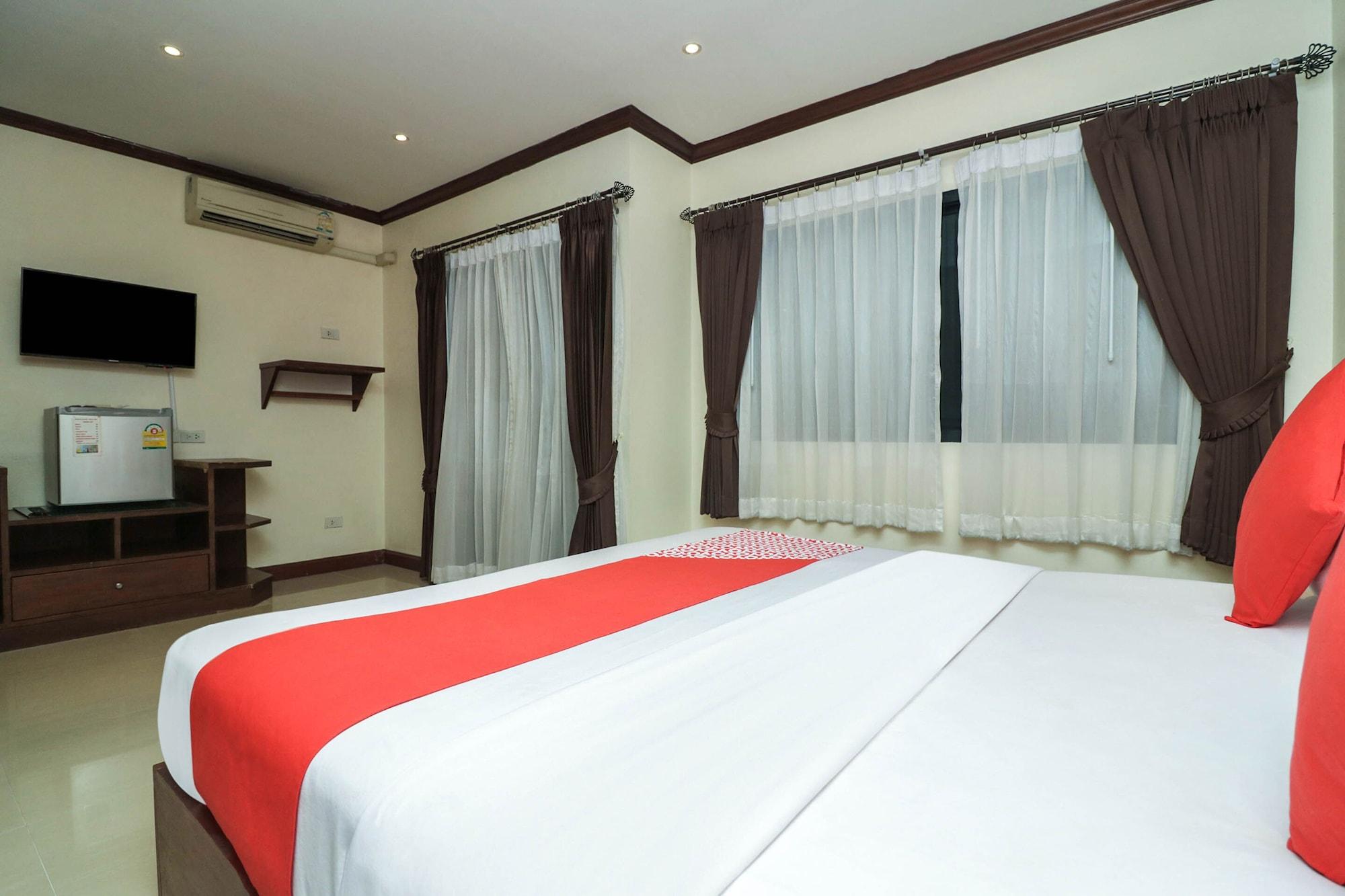 Natural Beach Hotel Патая Екстериор снимка