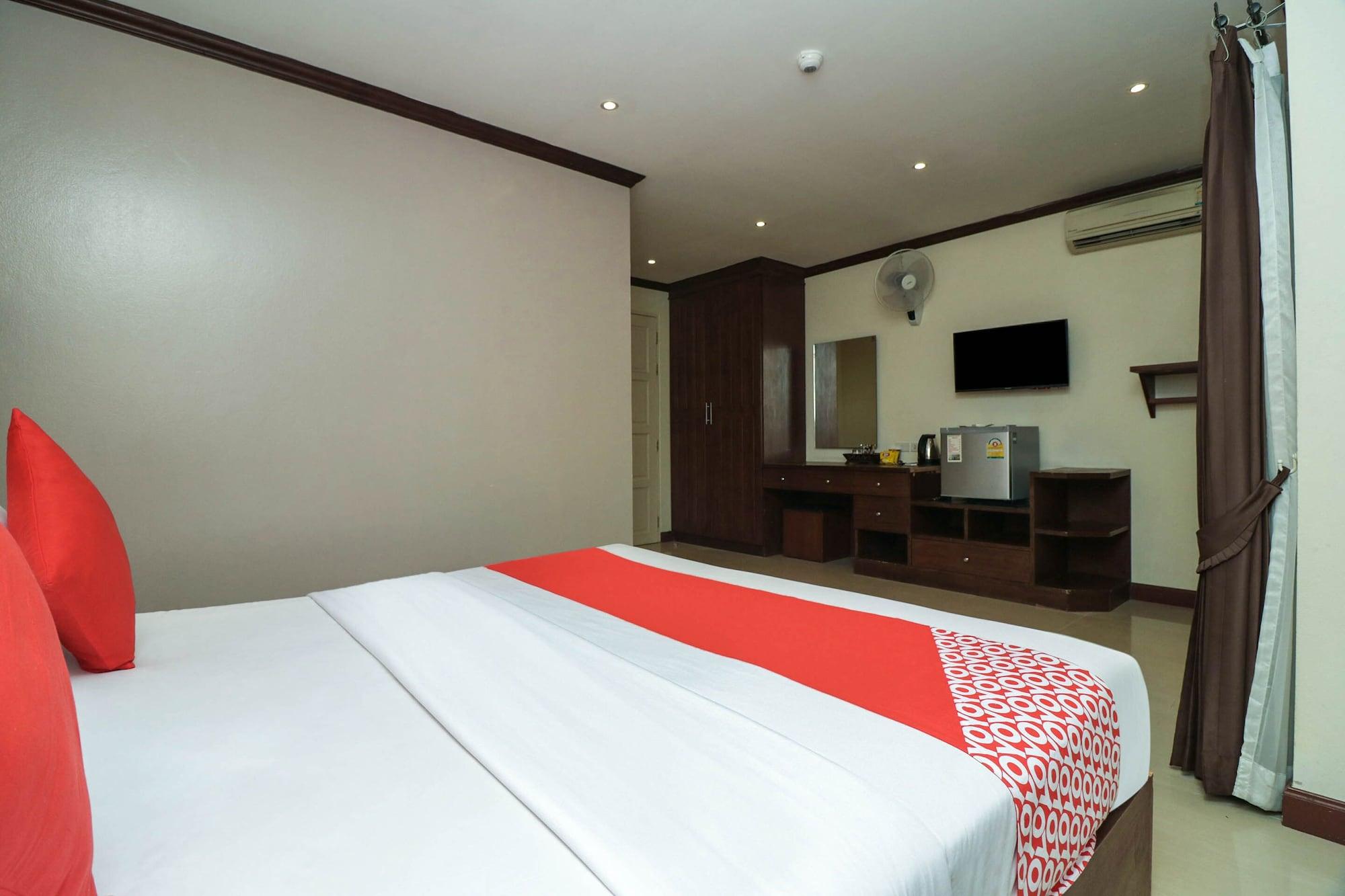 Natural Beach Hotel Патая Екстериор снимка
