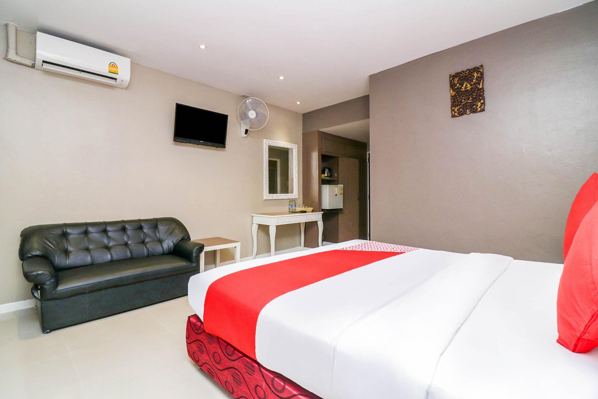 Natural Beach Hotel Патая Екстериор снимка