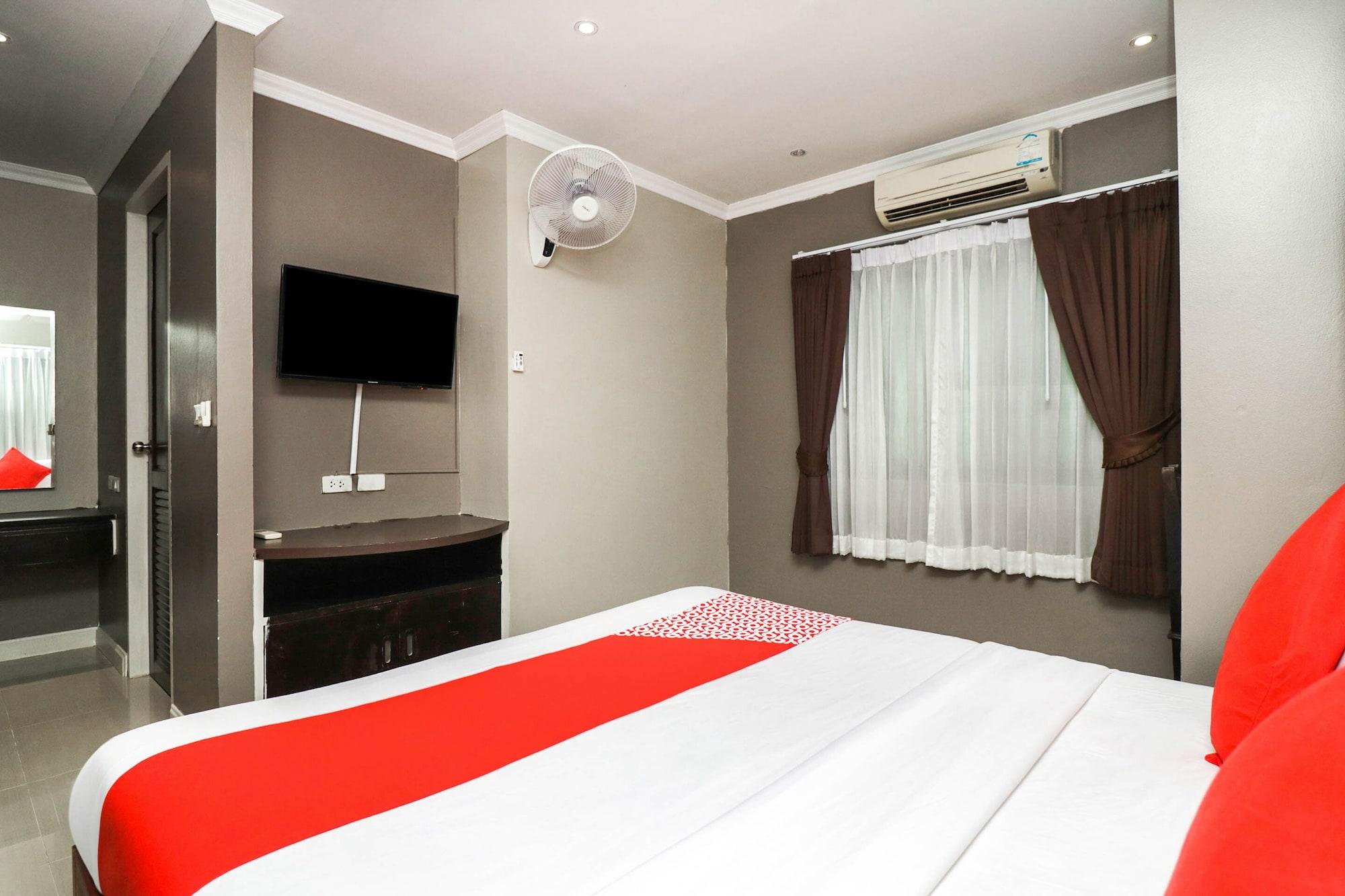 Natural Beach Hotel Патая Екстериор снимка