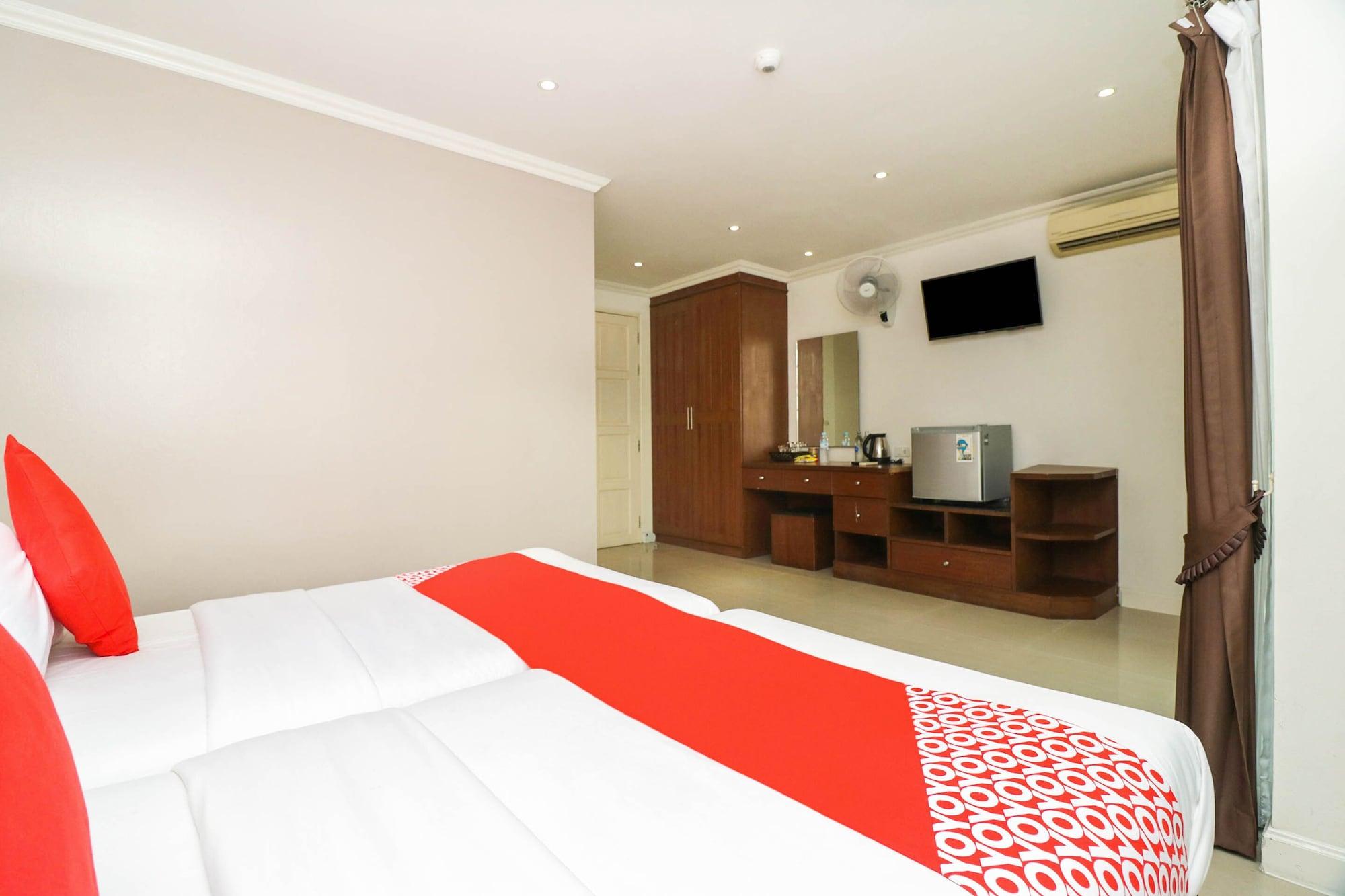 Natural Beach Hotel Патая Екстериор снимка