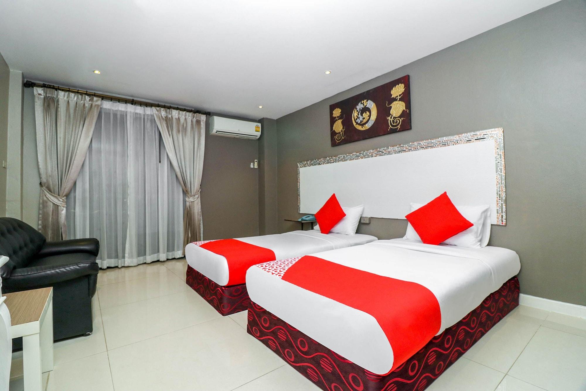 Natural Beach Hotel Патая Екстериор снимка