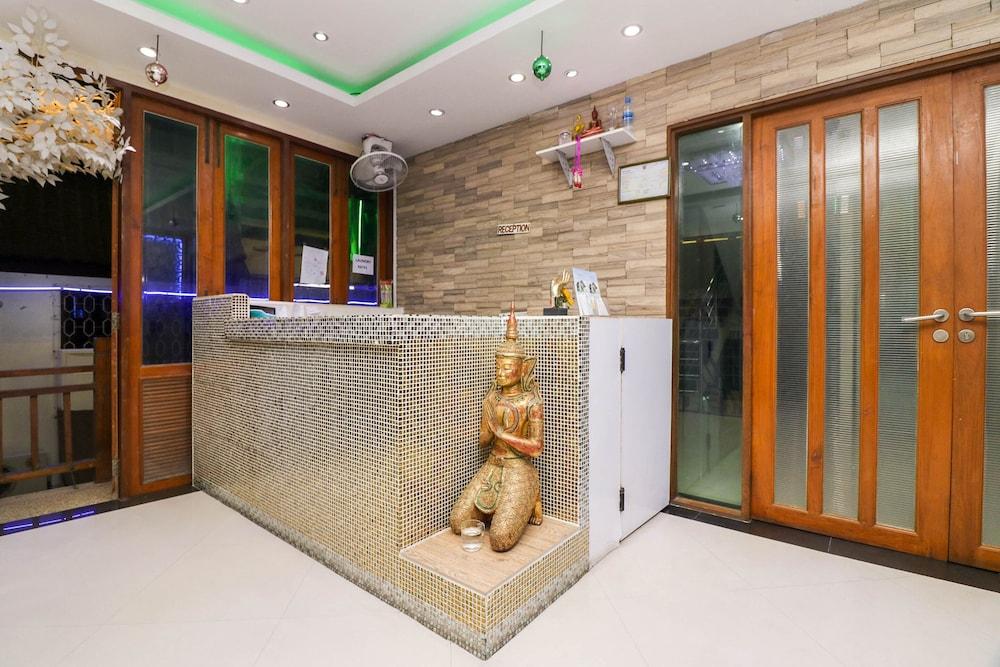 Natural Beach Hotel Патая Екстериор снимка