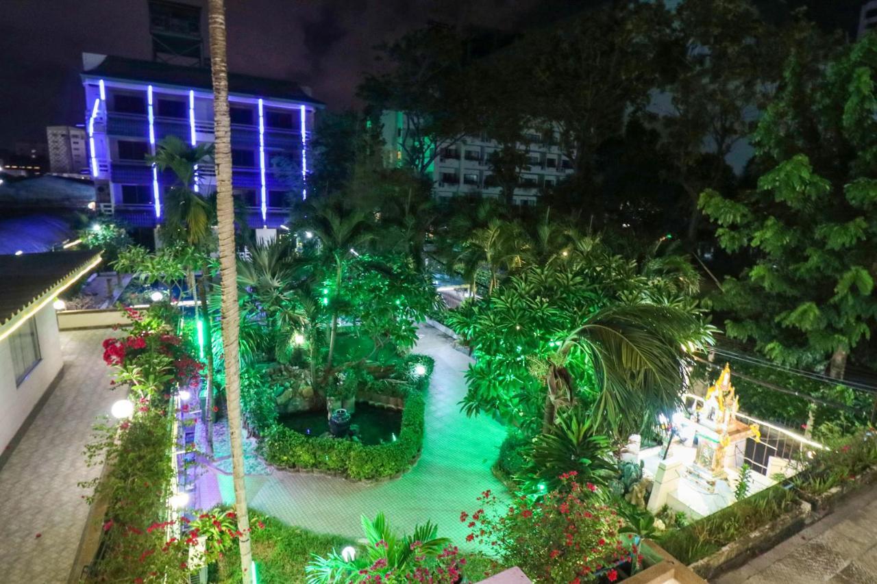Natural Beach Hotel Патая Екстериор снимка