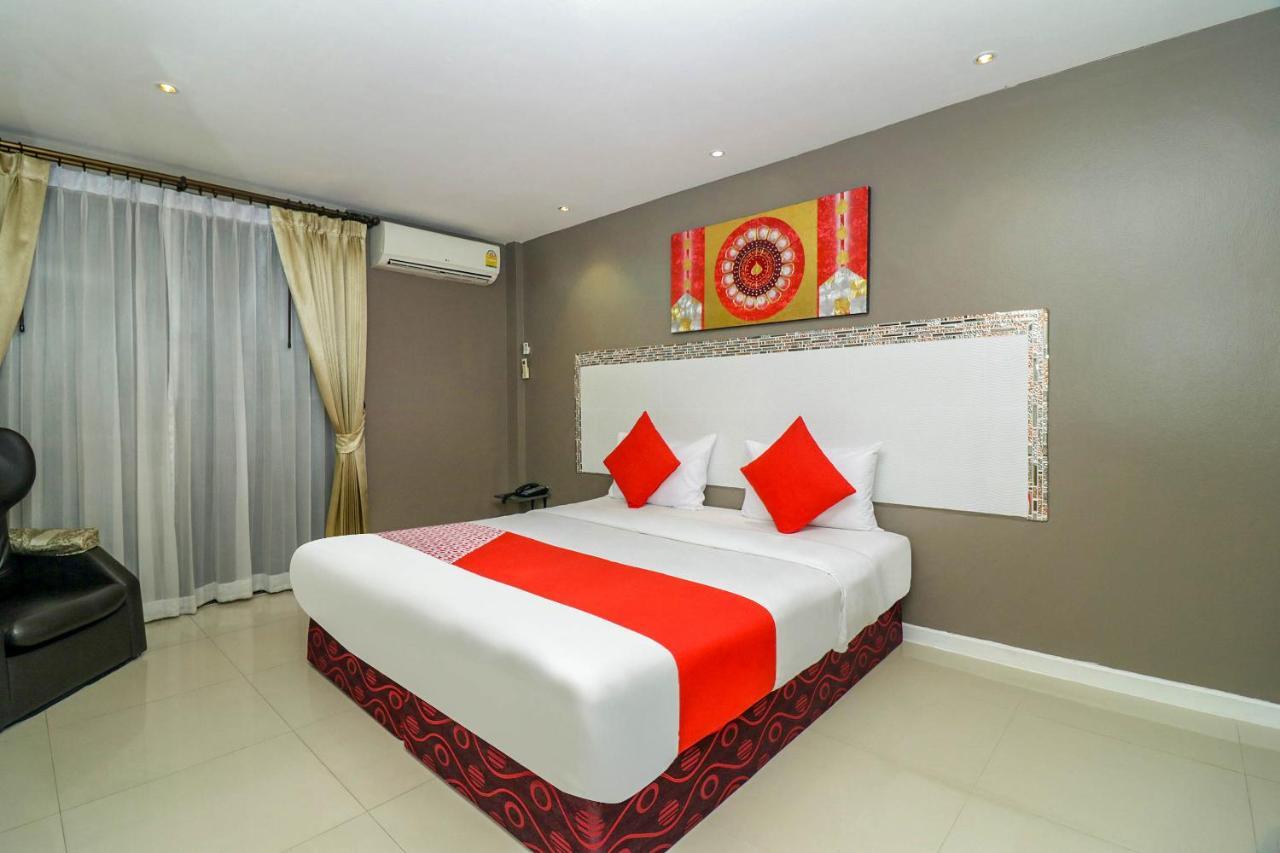 Natural Beach Hotel Патая Екстериор снимка